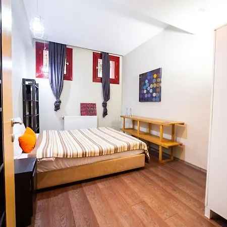 Little Red - Cihangir